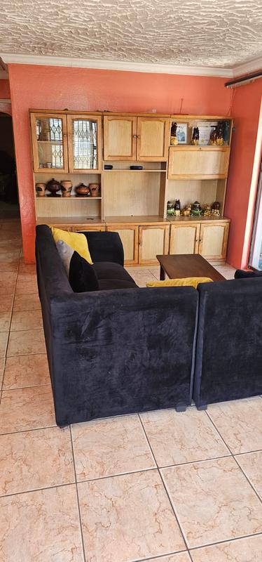 4 Bedroom Property for Sale in Ilitha Park Western Cape